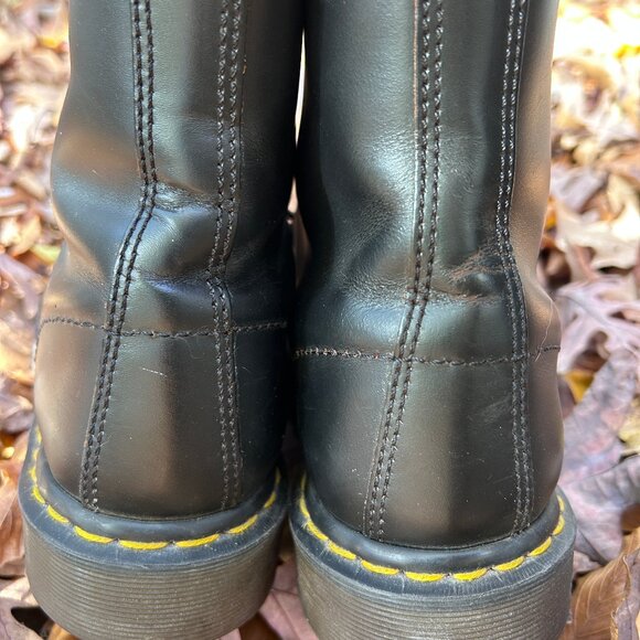 Dr. Marten Men\'s Boot 1460 Vintage Made in England Black Size 8